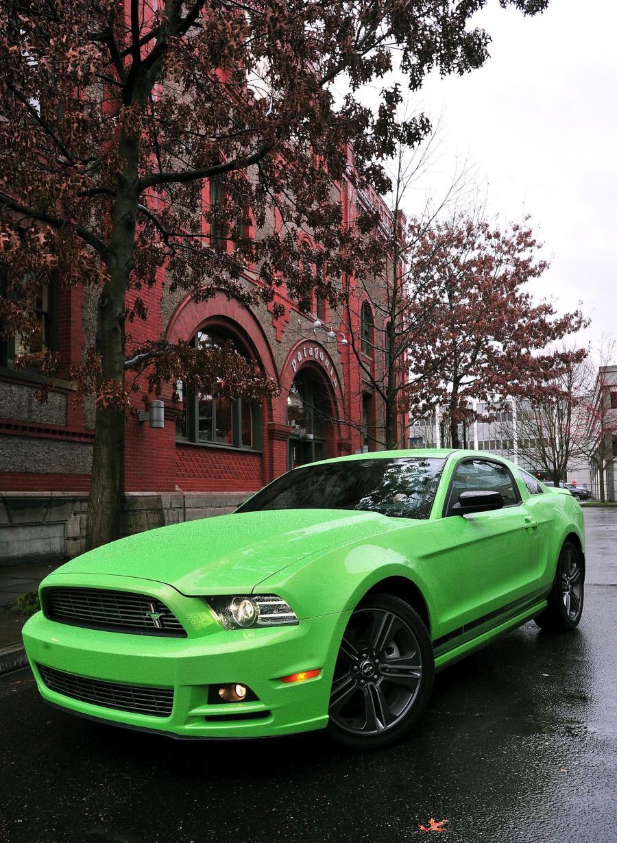  Ford Mustang V6 2012 года  (фото 55 из 133)